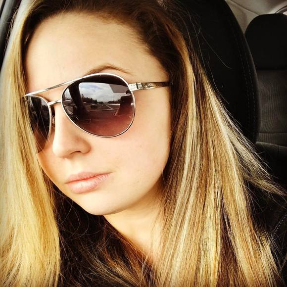 Meet your Posher, Kaitlyn - Picture 1 of 1